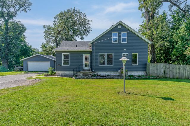 1821 Central Avenue, Bettendorf, IA 52722
