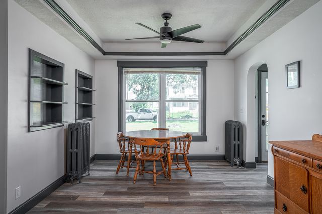 1821 Central Avenue, Bettendorf, IA 52722