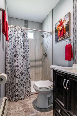 1821 Central Avenue, Bettendorf, IA 52722