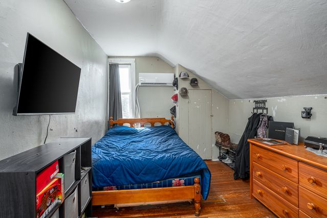 1821 Central Avenue, Bettendorf, IA 52722