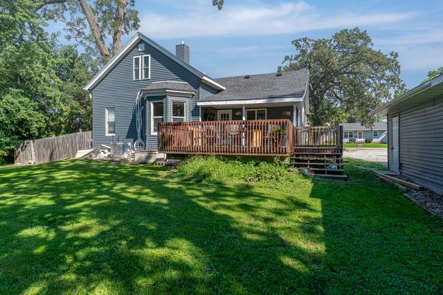 1821 Central Avenue, Bettendorf, IA 52722