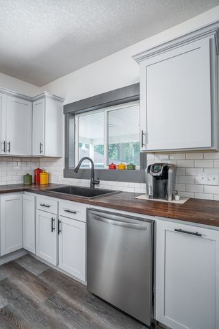 1821 Central Avenue, Bettendorf, IA 52722