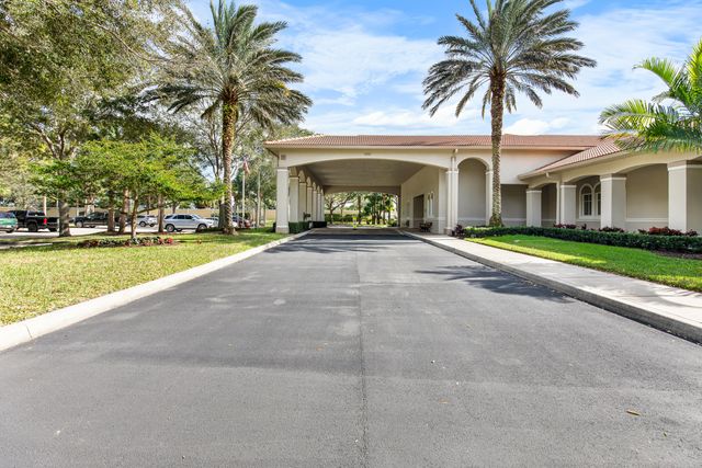 8848 Champions Way, Port St. Lucie, Port St Lucie, FL 34986