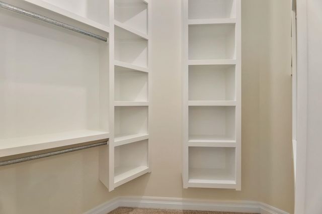 141 E Poplar Cir, Goddard, KS 67052