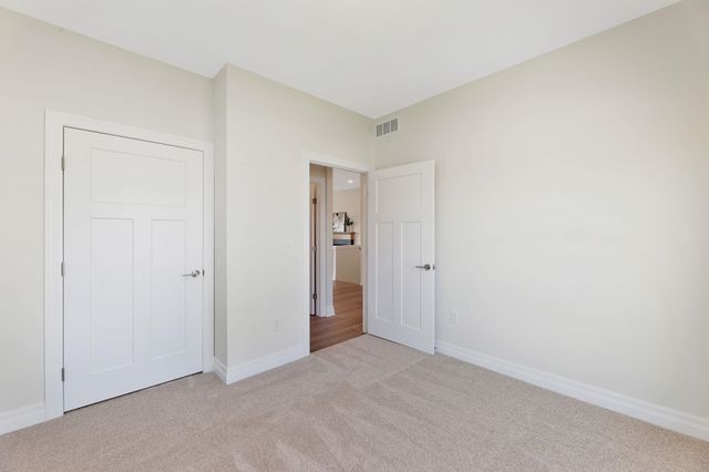 141 E Poplar Cir, Goddard, KS 67052