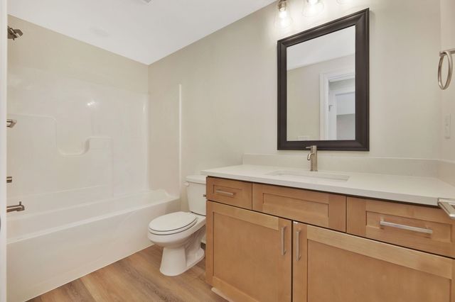 141 E Poplar Cir, Goddard, KS 67052