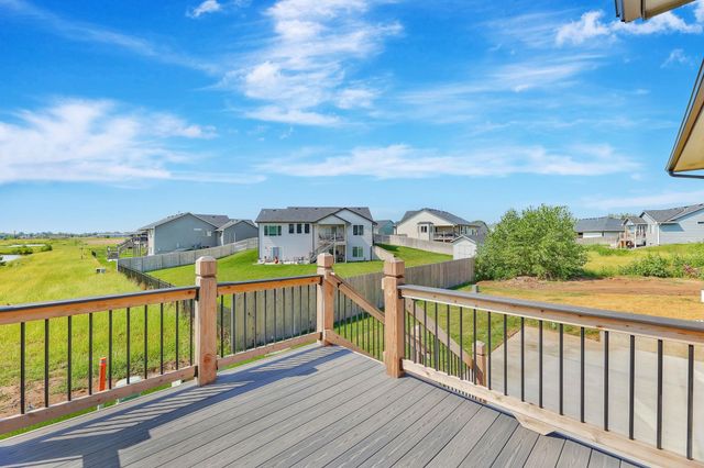 141 E Poplar Cir, Goddard, KS 67052