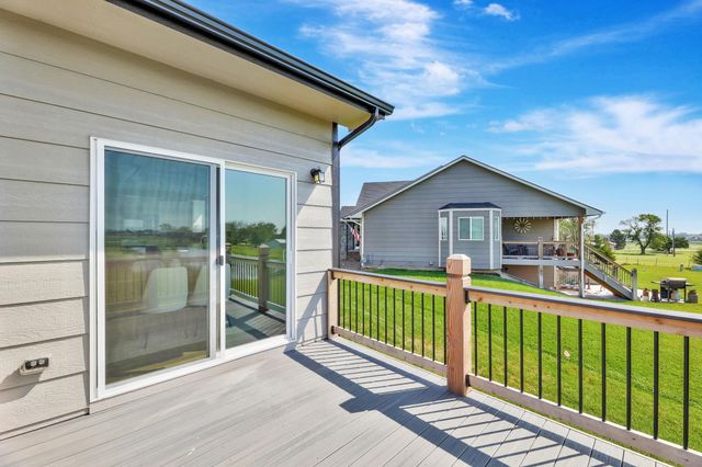 141 E Poplar Cir, Goddard, KS 67052