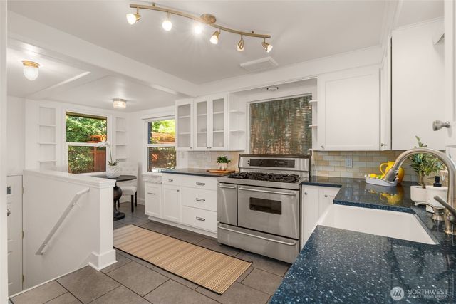 12703 4th Avenue NW, Seattle, WA 98177