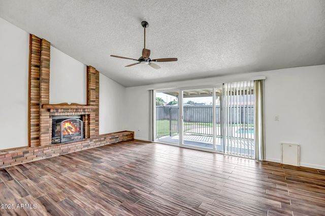 5601 W CAROL Avenue, Glendale, AZ 85302