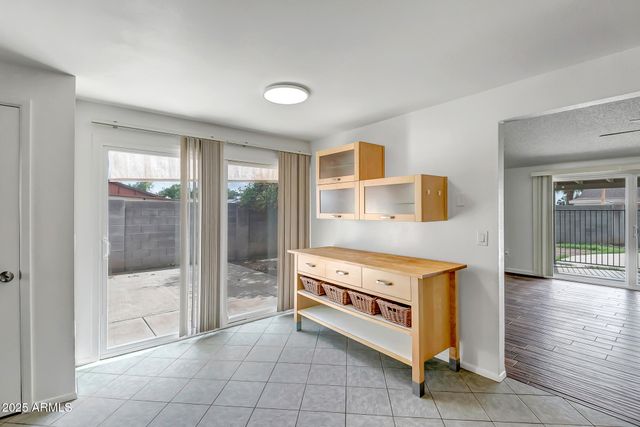 5601 W CAROL Avenue, Glendale, AZ 85302