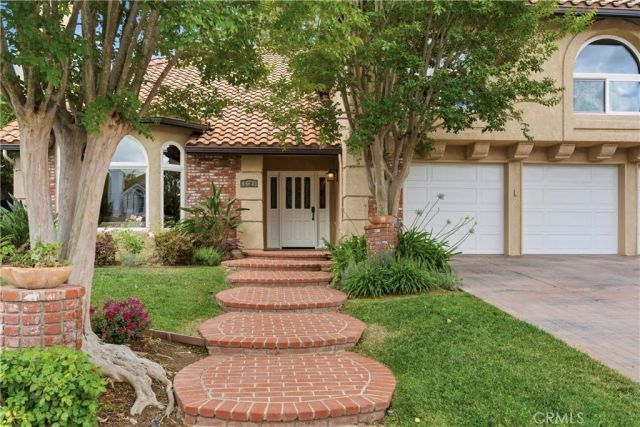 5620 Middle Crest, Agoura Hills, CA 91301