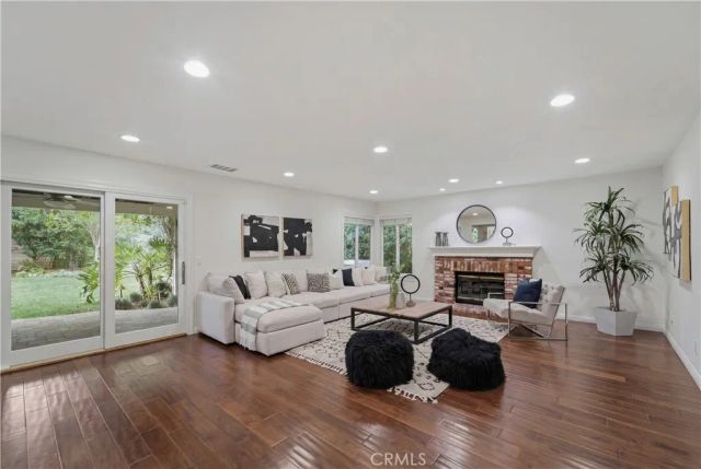 5620 Middle Crest, Agoura Hills, CA 91301