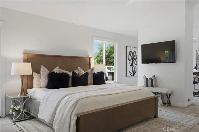 5620 Middle Crest, Agoura Hills, CA 91301
