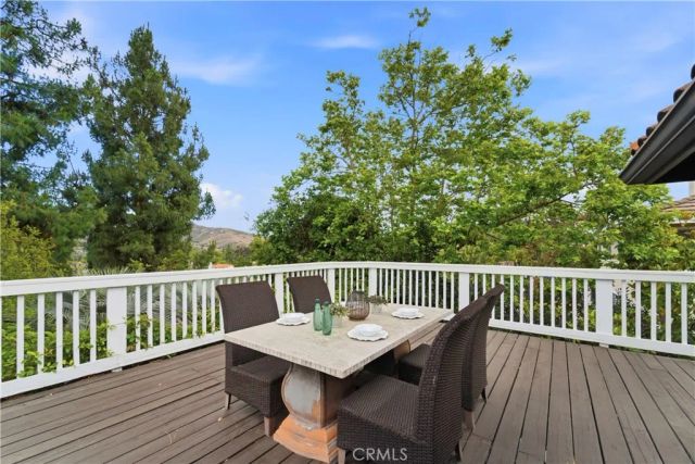5620 Middle Crest, Agoura Hills, CA 91301