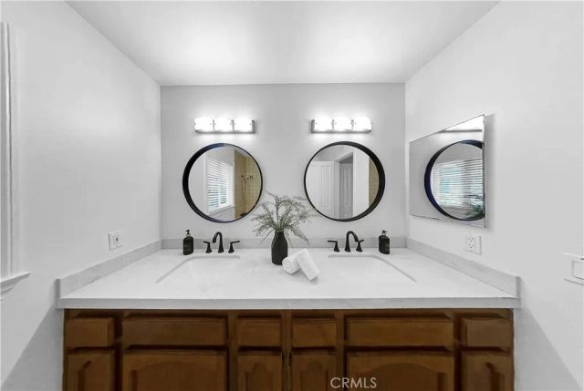 5620 Middle Crest, Agoura Hills, CA 91301