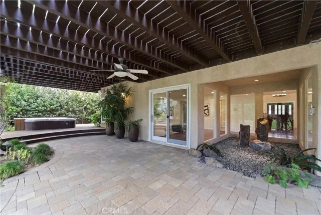 5620 Middle Crest, Agoura Hills, CA 91301