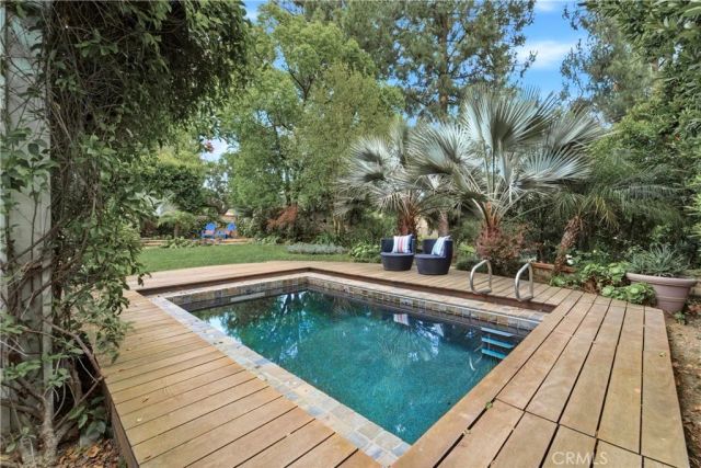 5620 Middle Crest, Agoura Hills, CA 91301