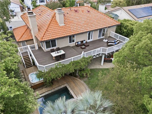 5620 Middle Crest, Agoura Hills, CA 91301