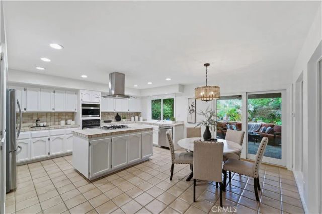5620 Middle Crest, Agoura Hills, CA 91301
