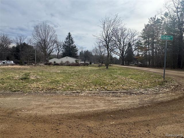 4235 Quick Road, Holly, MI 48442