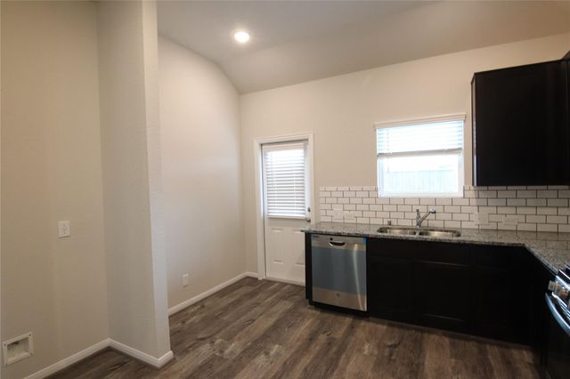 24010 Farmstead Drive, Hockley, TX 77447