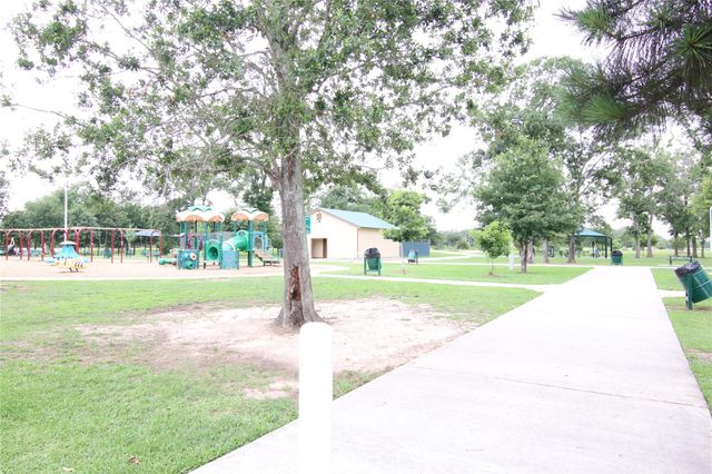 24010 Farmstead Drive, Hockley, TX 77447