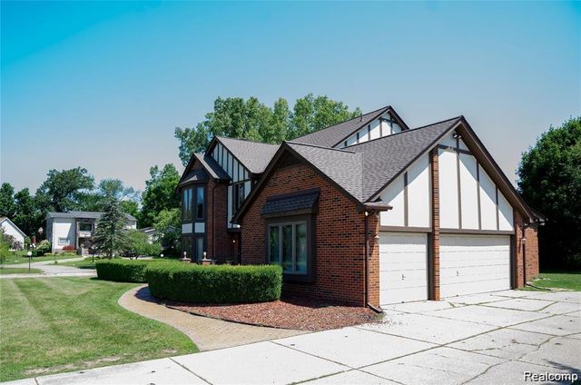 6651 Arlington Drive, West Bloomfield Charter Township, MI 48322