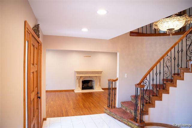 6651 Arlington Drive, West Bloomfield Charter Township, MI 48322