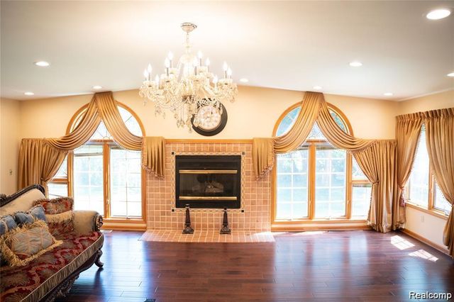 6651 Arlington Drive, West Bloomfield Charter Township, MI 48322