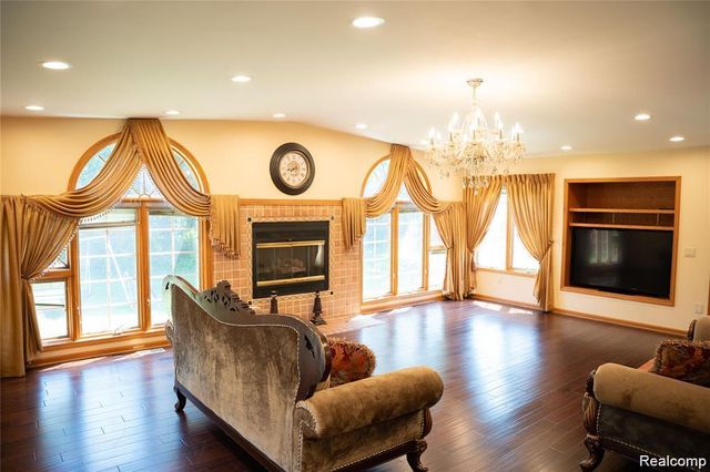 6651 Arlington Drive, West Bloomfield Charter Township, MI 48322