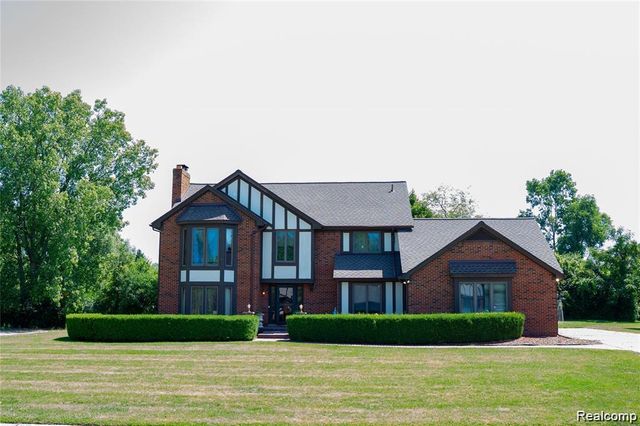 6651 Arlington Drive, West Bloomfield Charter Township, MI 48322