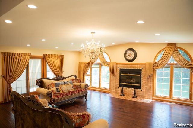 6651 Arlington Drive, West Bloomfield Charter Township, MI 48322