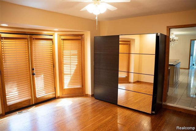 6651 Arlington Drive, West Bloomfield Charter Township, MI 48322