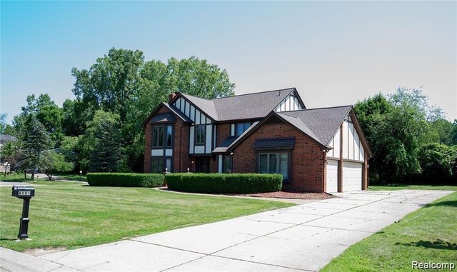 6651 Arlington Drive, West Bloomfield Charter Township, MI 48322