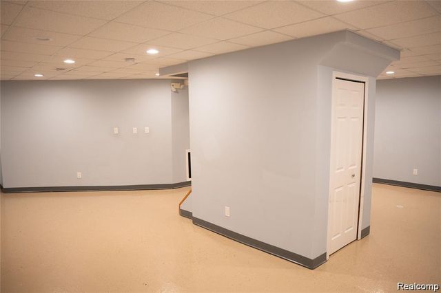 6651 Arlington Drive, West Bloomfield Charter Township, MI 48322