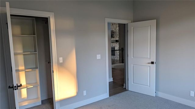 1205 Hampton Drive, Raymore, MO 64083