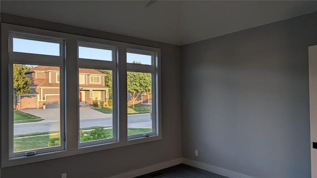 1205 Hampton Drive, Raymore, MO 64083