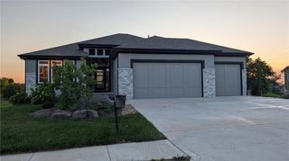 1205 Hampton Drive, Raymore, MO 64083