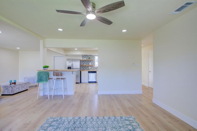 1673 Sacramento Dr, Merced, CA 95348