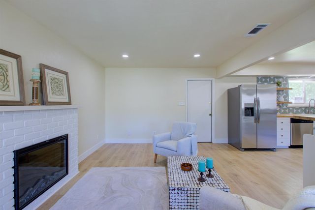 1673 Sacramento Dr, Merced, CA 95348