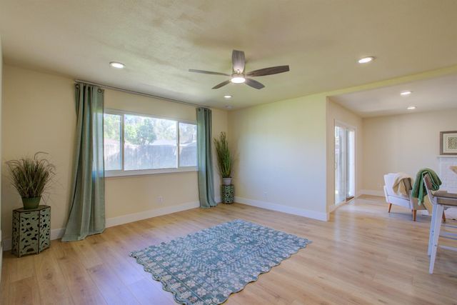 1673 Sacramento Dr, Merced, CA 95348