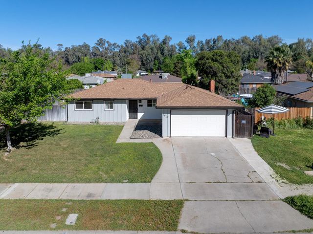 1673 Sacramento Dr, Merced, CA 95348