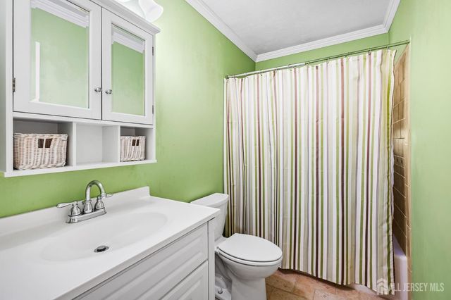 5 Camelot Drive, East Brunswick, NJ 08816