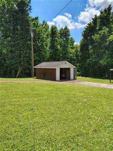 391 Locklear Cir, Dallas, GA 30157