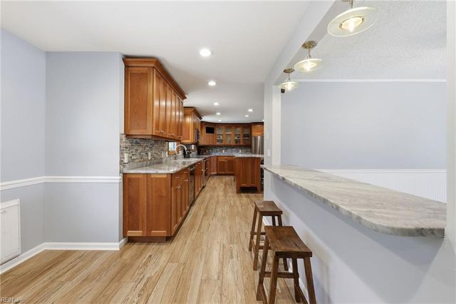 5369 Bagpipers LN, Virginia Beach, VA 23464