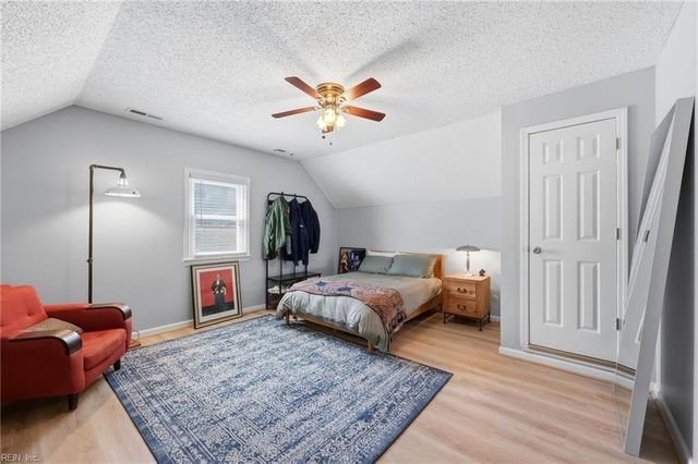 5369 Bagpipers LN, Virginia Beach, VA 23464