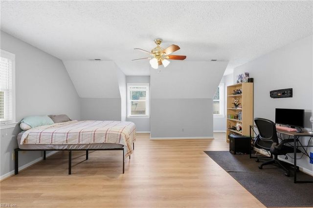 5369 Bagpipers LN, Virginia Beach, VA 23464