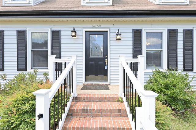 5369 Bagpipers LN, Virginia Beach, VA 23464