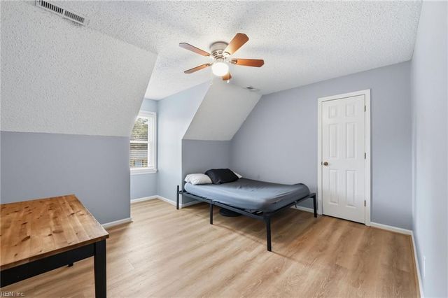 5369 Bagpipers LN, Virginia Beach, VA 23464